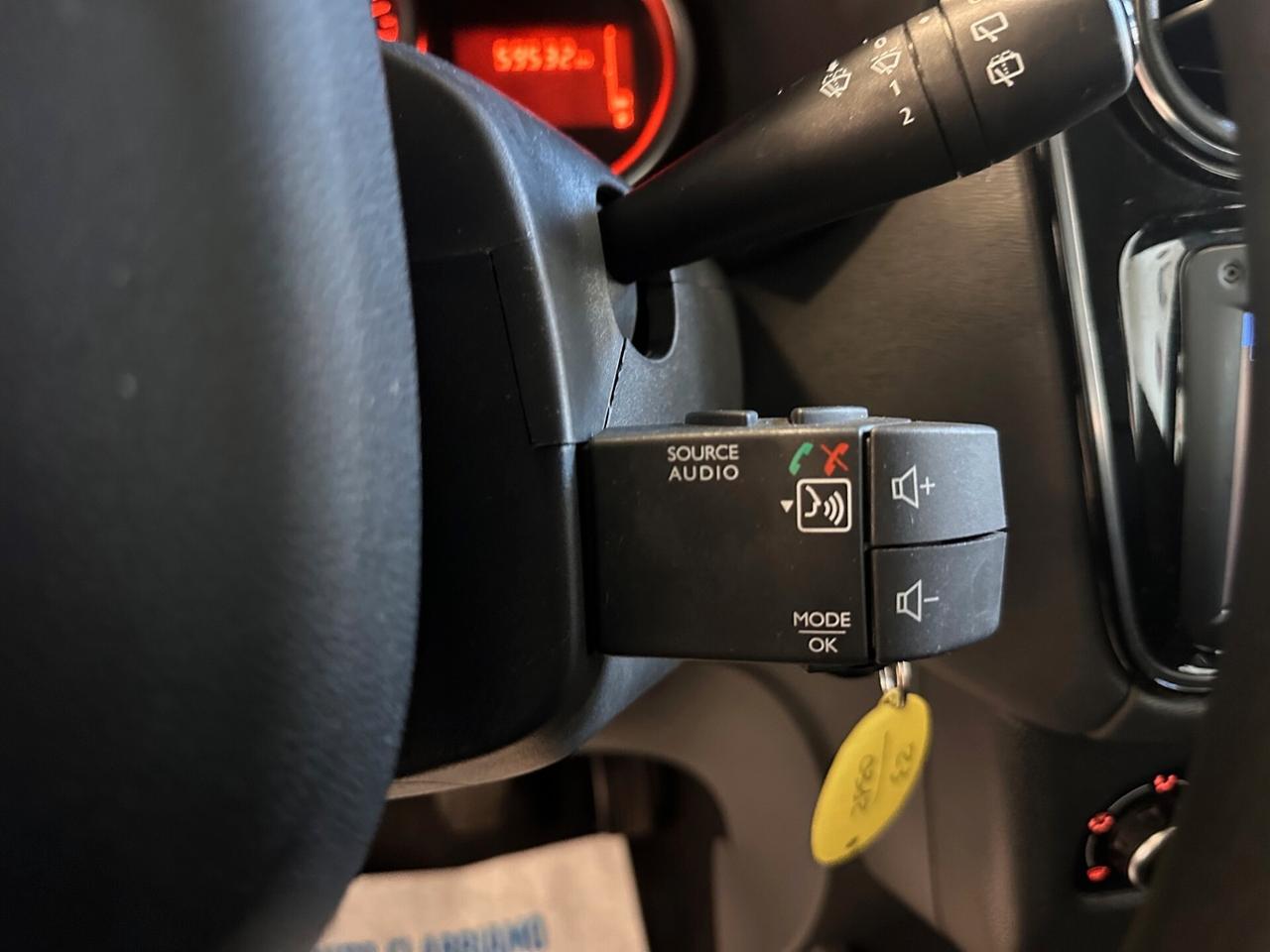 DACIA LODGY 1.6 BENZINA 7 POSTI (59000 MILA KM )