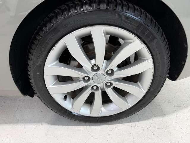 Kia Carens 7 Posti Tetto Navigatore 4 Stagioni