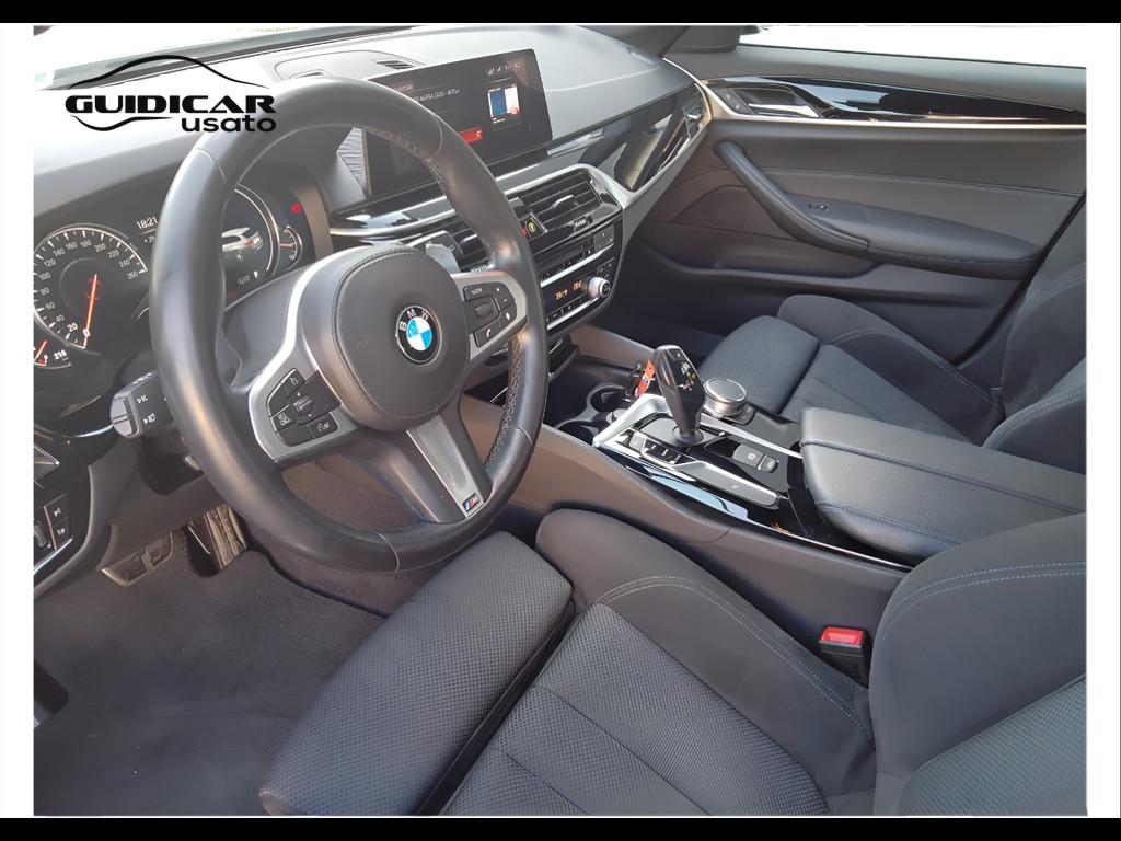 BMW Serie 5 G31 2017 Touring - 520d Touring Msport auto