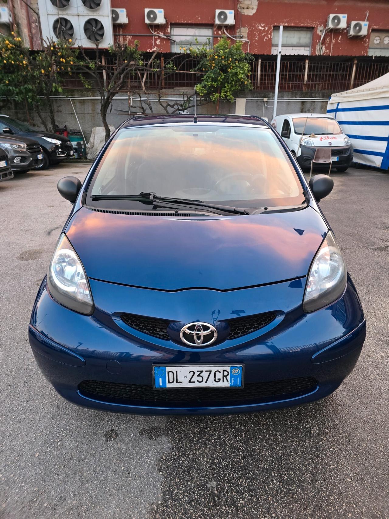 Toyota Aygo 1.0 12V VVT-i 5 porte Sound AUTOMATICA