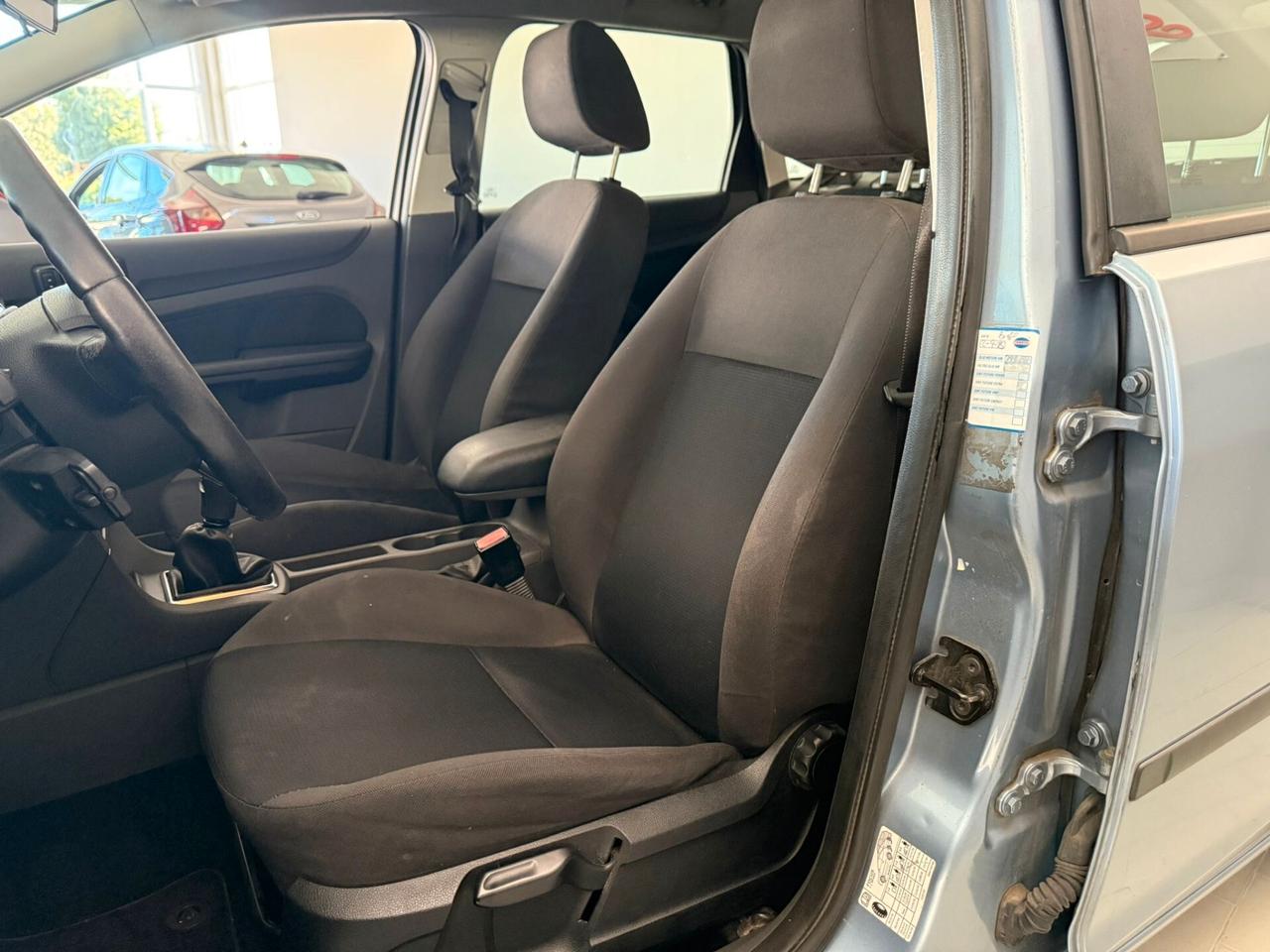 Ford Focus C-Max 1.6 TDCi (90CV) NEOPATENTATI