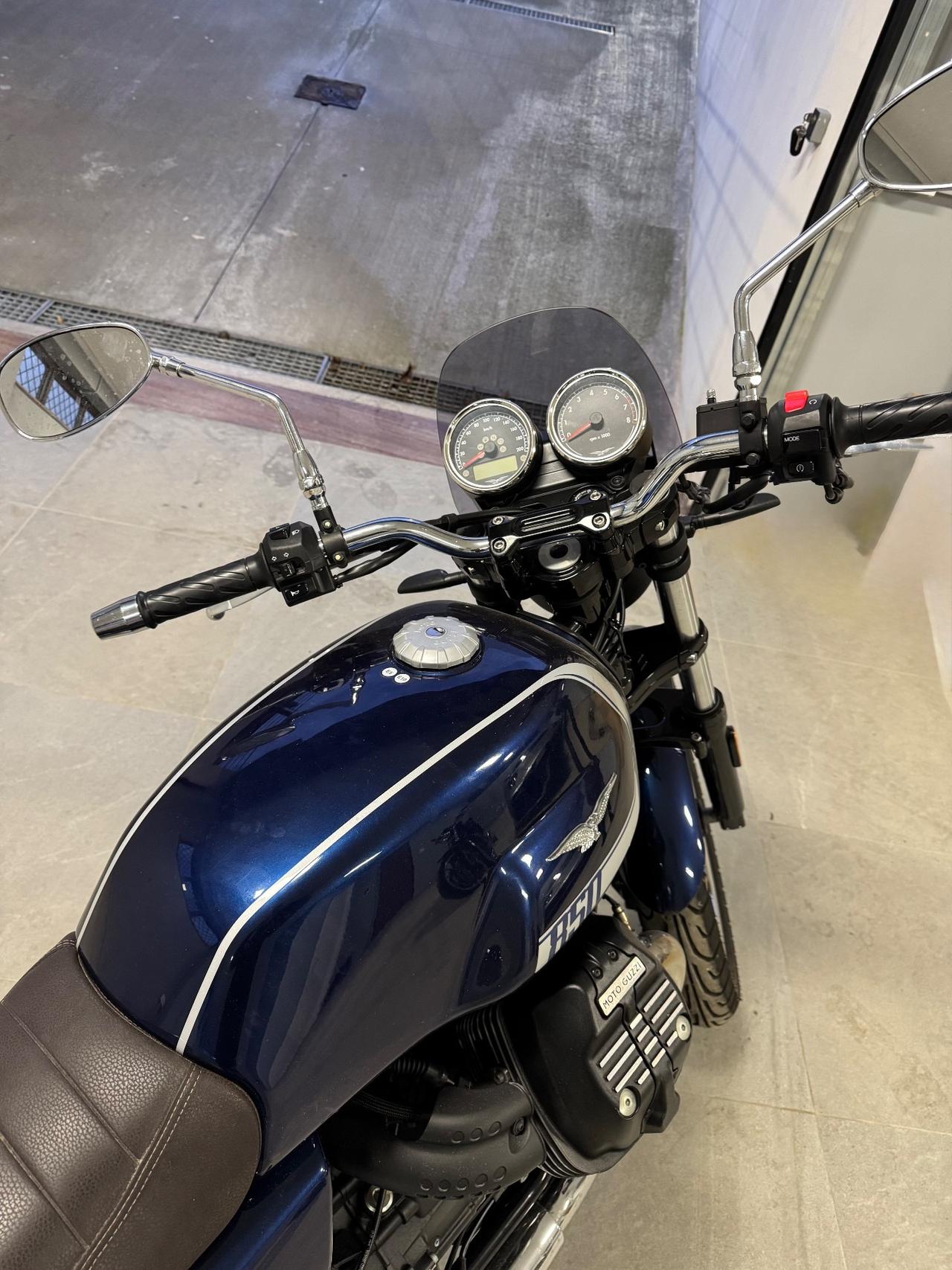 Moto Guzzi V7 IV Special 100^Anniversario