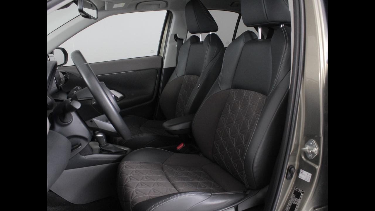 TOYOTA Yaris Cross 2021 - Yaris Cross 1.5h Lounge fwd 116cv e-cvt