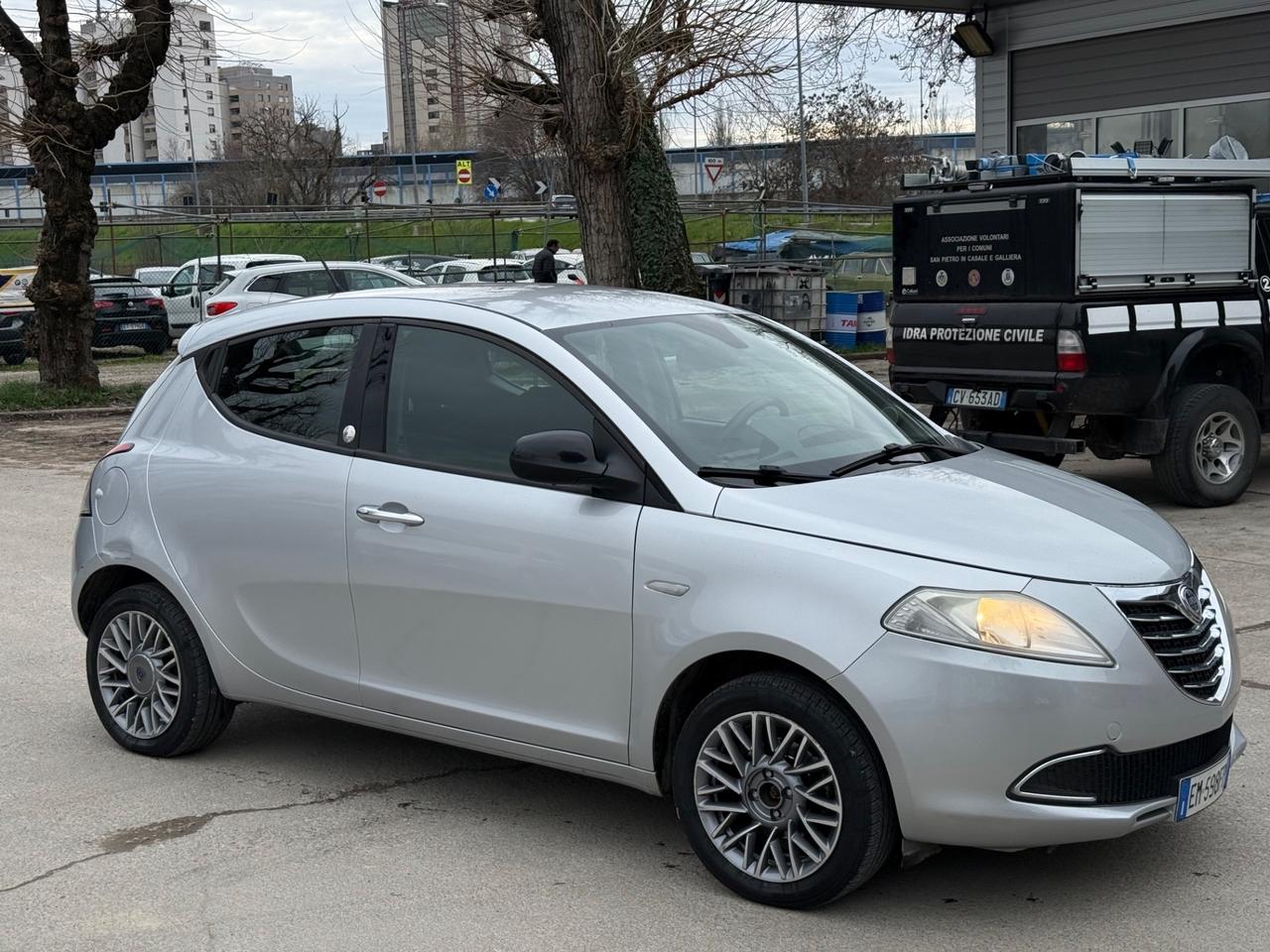 Lancia Ypsilon 1.2 69 CV 5 porte GPL Ecochic Gold