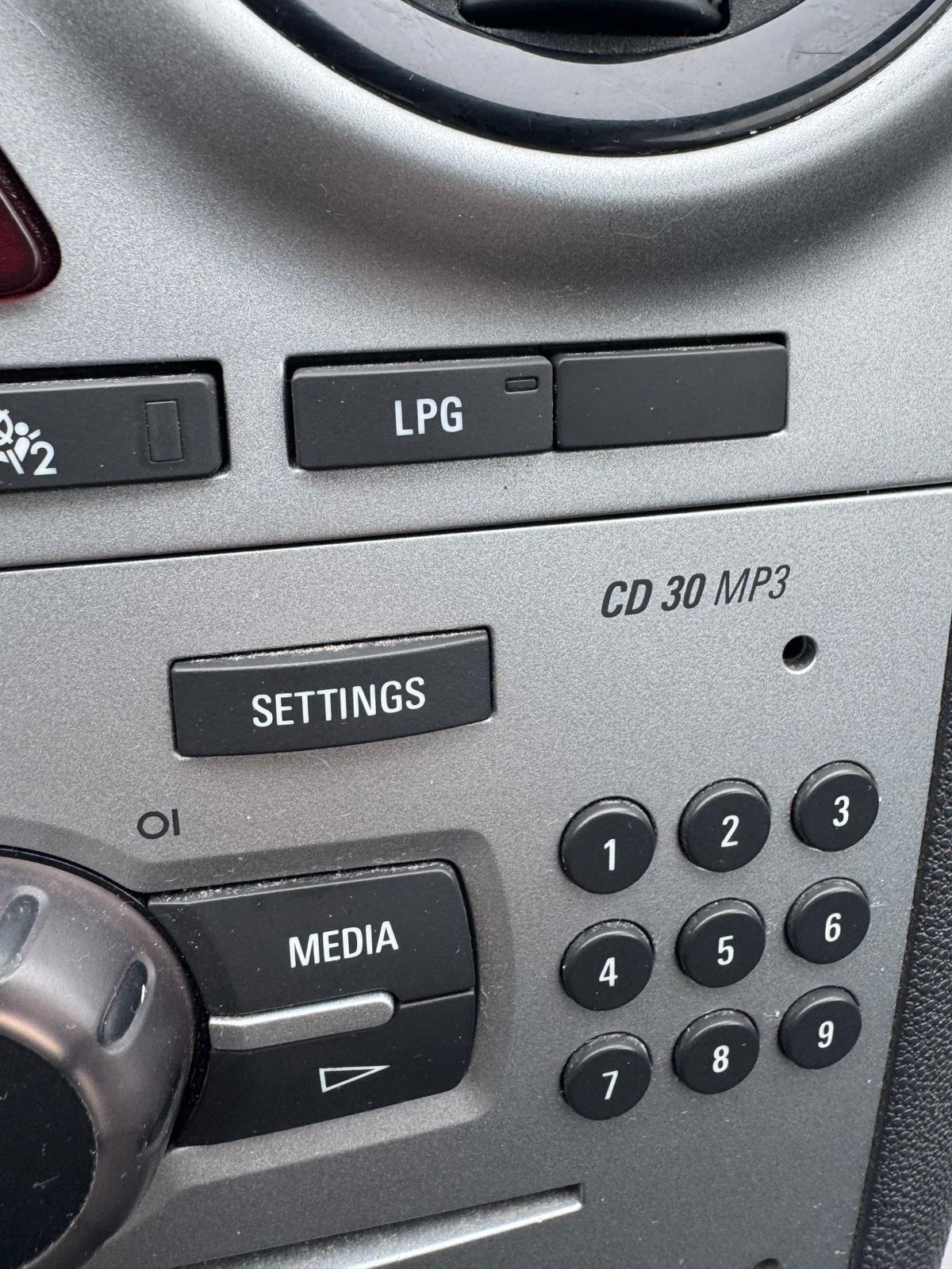 Opel Corsa 1.2 85CV 3 porte GPL-TECH Elective