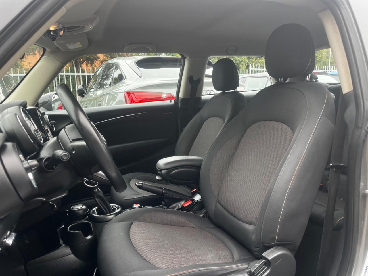 Mini 1.5 Cooper D- 95000km AUTOMATICA