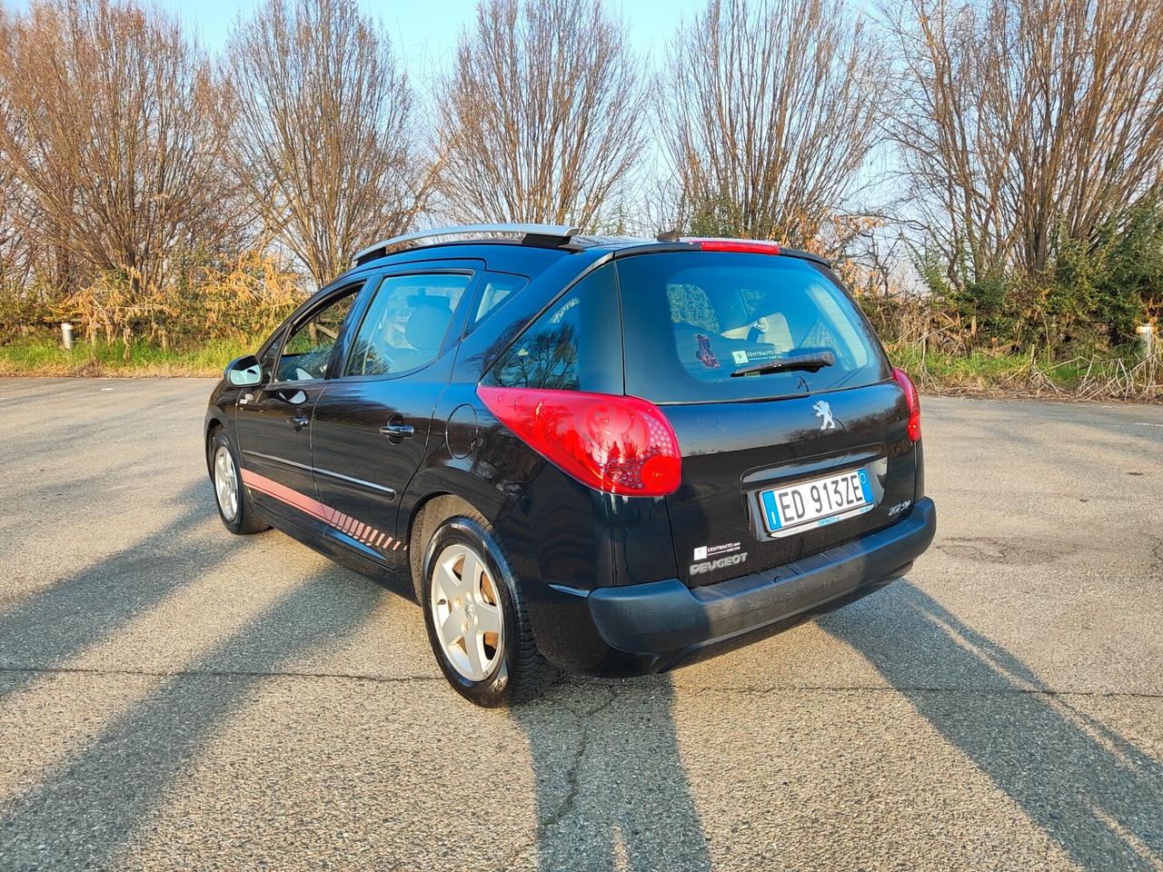 Peugeot 207 1.4 SW 130..000 KM