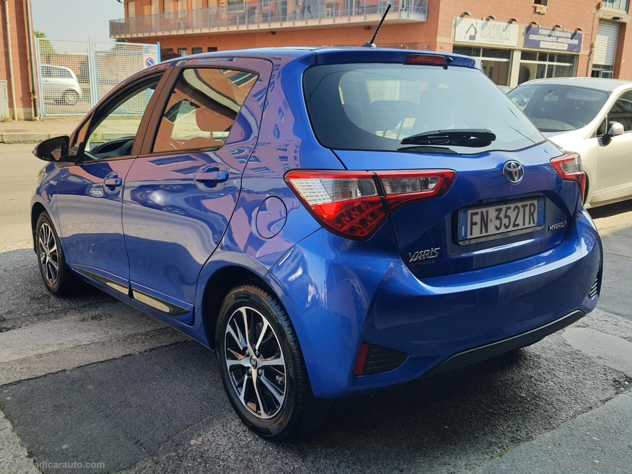 TOYOTA Yaris 1.5 Hybrid 5p.