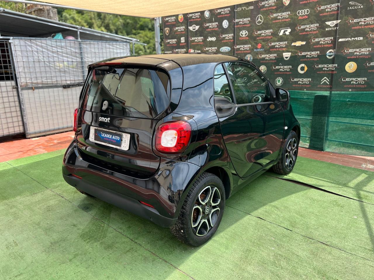 Smart ForTwo 1.0 71 cv Navigatore - Bracciolo - Cambio Automatico