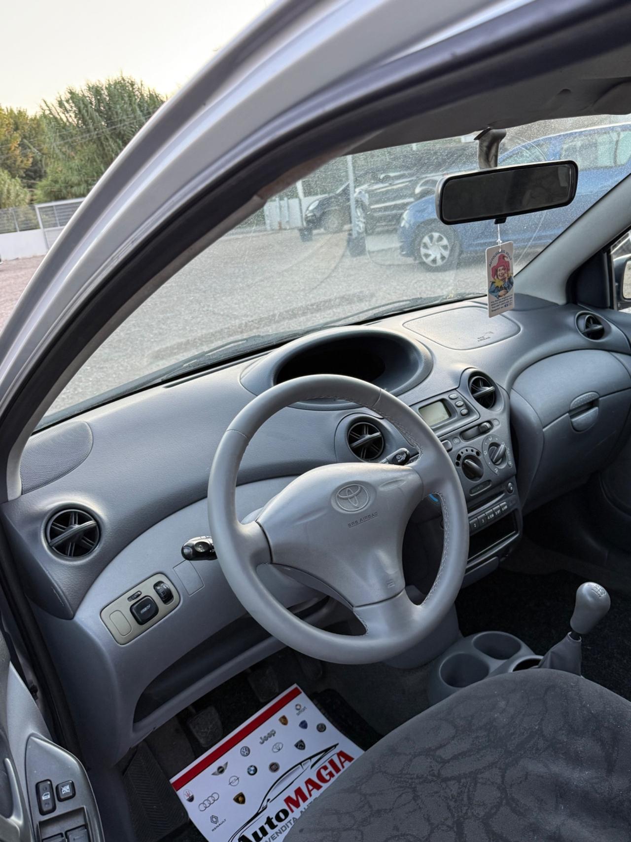 Toyota Yaris 1.0i 16V cat 3 porte Sol '03