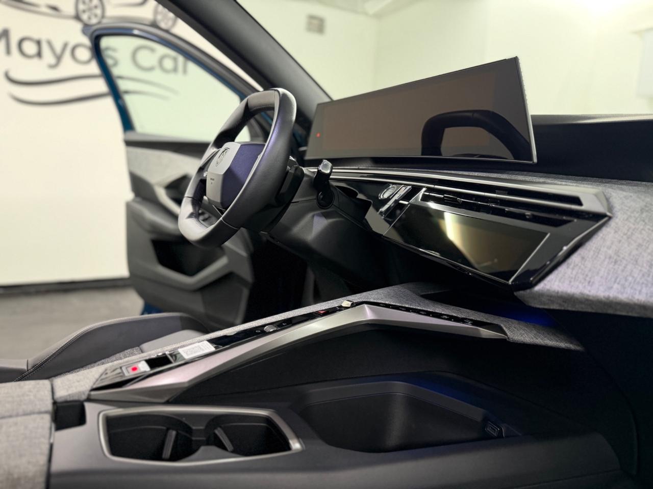 PEUGEOT 3008 FULL HYBRID (anno 2025)