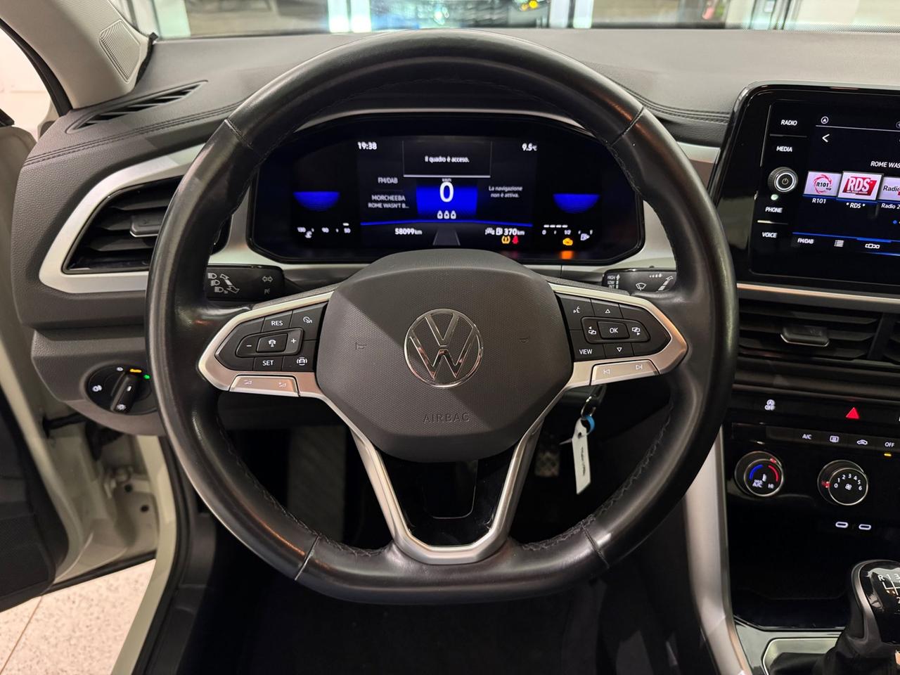 VOLKSWAGEN T-Roc 2022 1.0 tsi Life 110cv