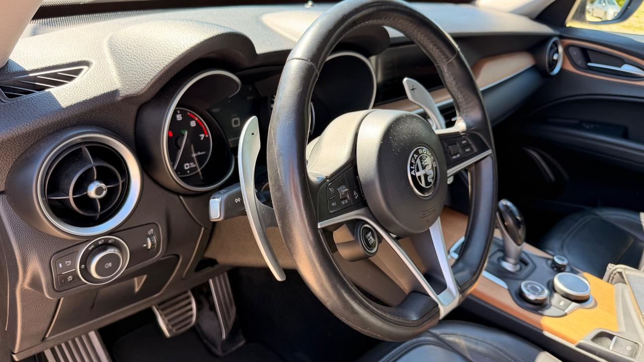 Alfa Romeo Stelvio 2.0 Turbo 280 CV AT8 Q4 First Edition