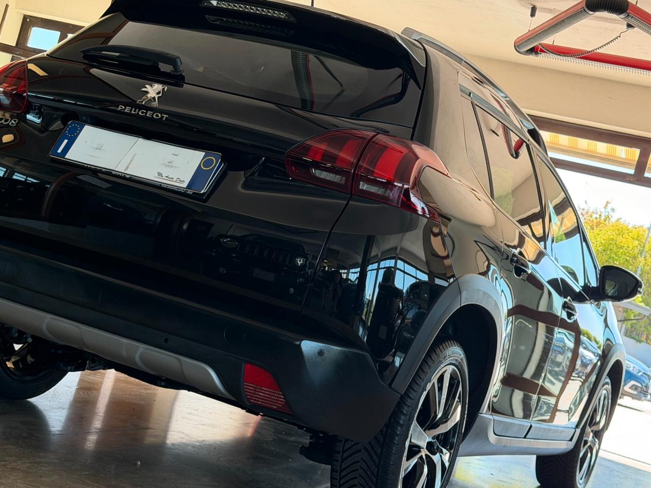 Peugeot 2008 1.6 BLUEHDI 100 cv. ALLURE