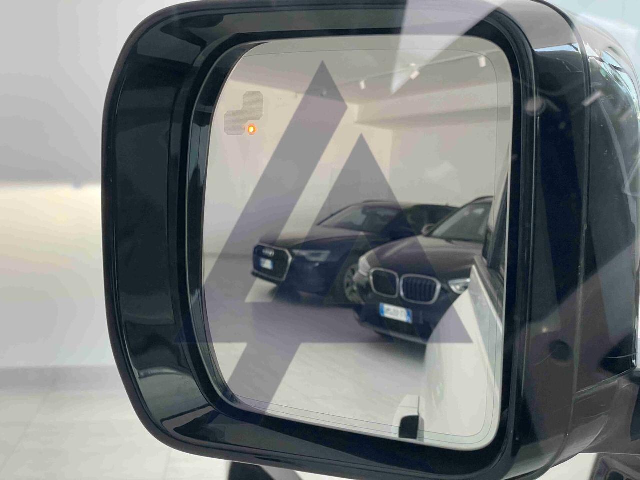 Land Rover Defender 110 3.0D I6 200 CV AWD Auto X-Dynamic HSE