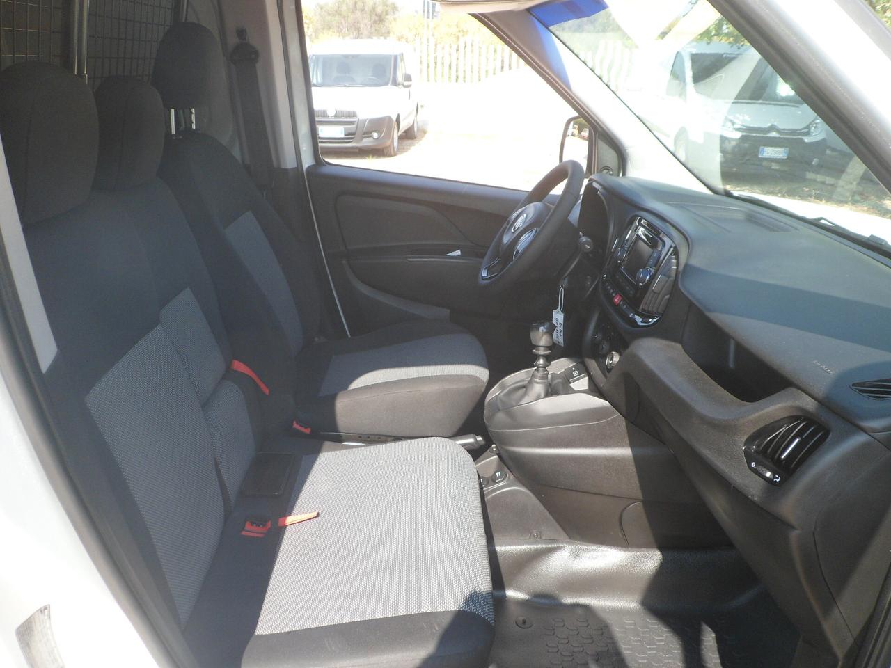 Fiat Doblo furgone maxi-alto xl 3 posti