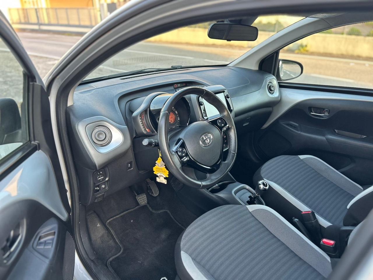Toyota Aygo Connect 1.0 VVT-i 72 CV 5 porte x-clusiv MMT*SOLO 38000KM*CAMBIO AUTOMATICO*