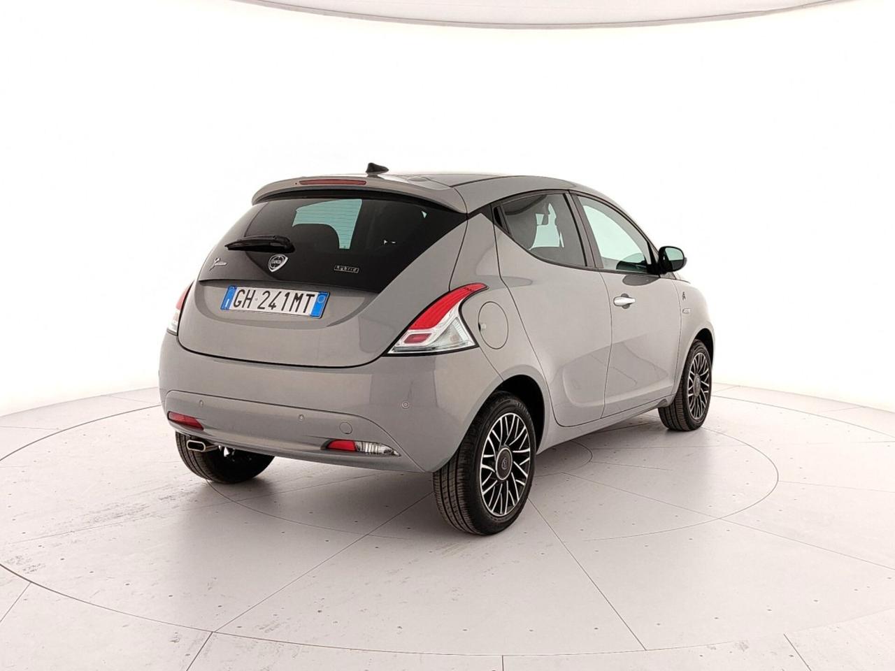 Lancia Ypsilon 1.0 FireFly 5 porte S&S Hybrid Ecochic A. Ferretti