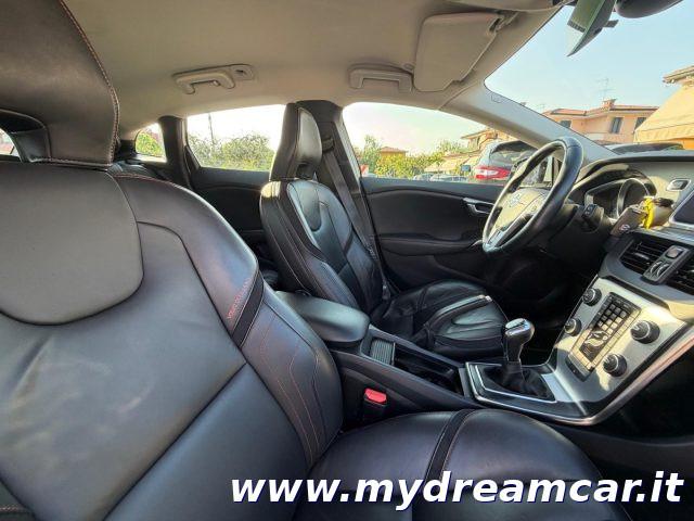 VOLVO V40 Cross Country D2 1.6 Volvo Ocean Race