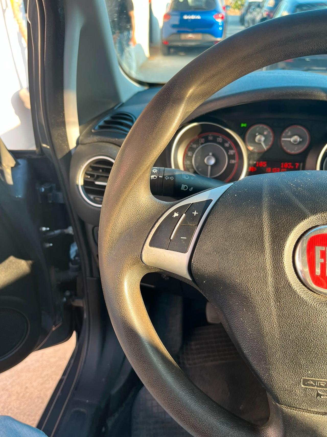 Fiat Punto 1.3 MJT II S&S 95 CV 5 porte Street