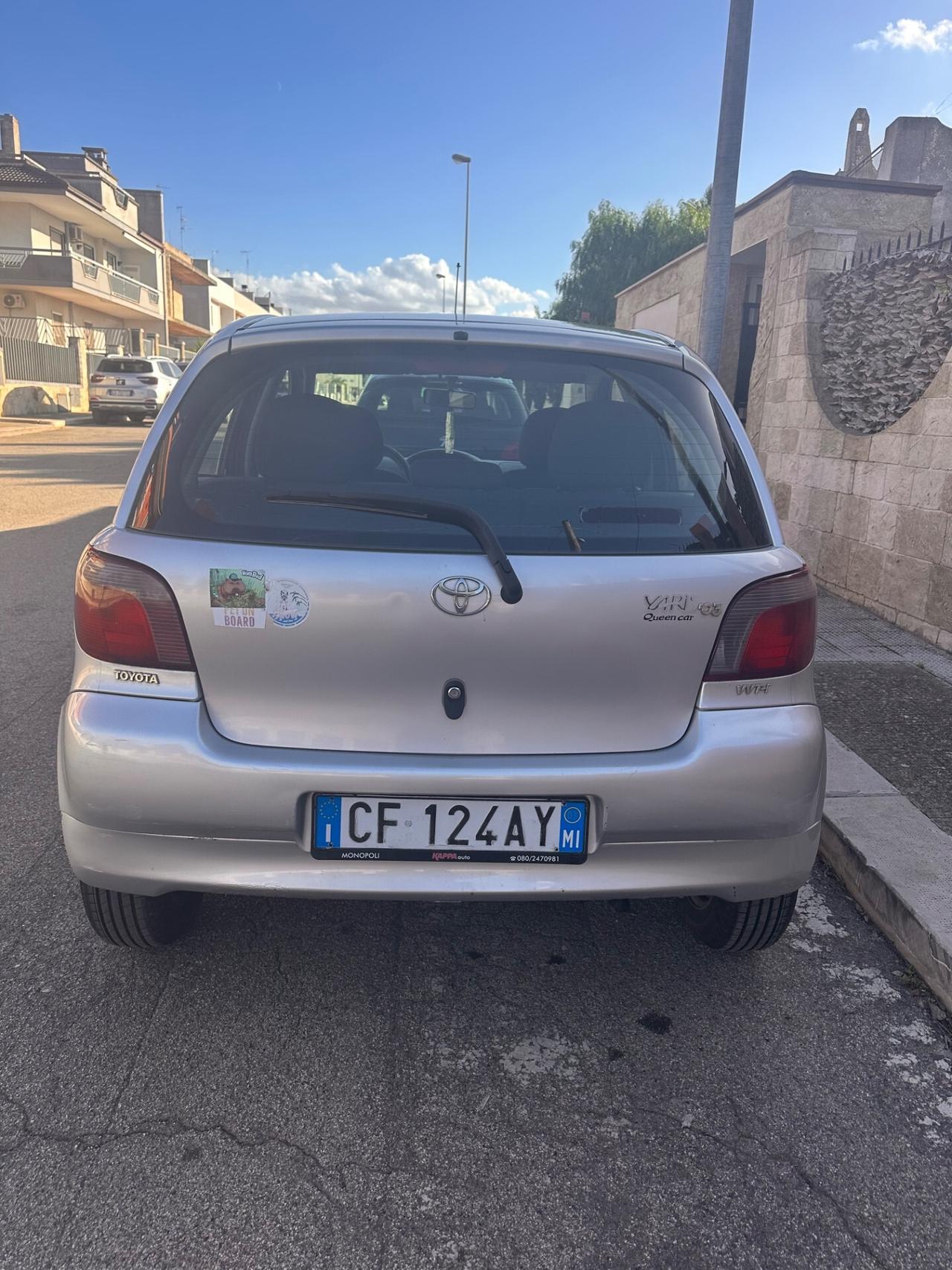 Toyota Yaris 1.3i 16V cat 5 porte Sol