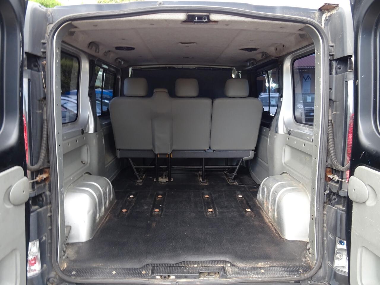 Nissan Primastar 1.9 dCi/100 GANCIO DI TRAINO