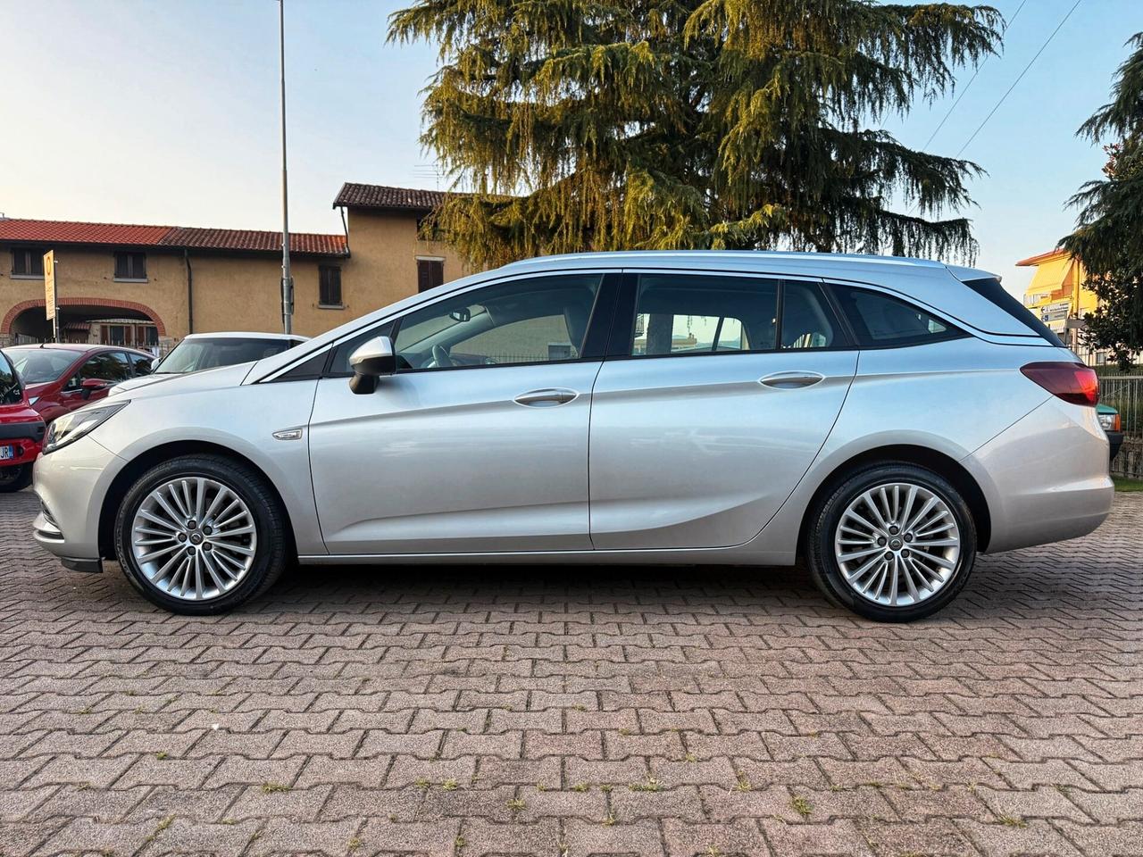 Opel Astra 1.6 CDTi 136CV Sports Tourer AUTOMATICA