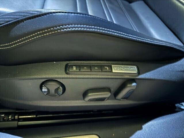 Volkswagen Passat Variant 2.0 TDI DSG Executive R-Line