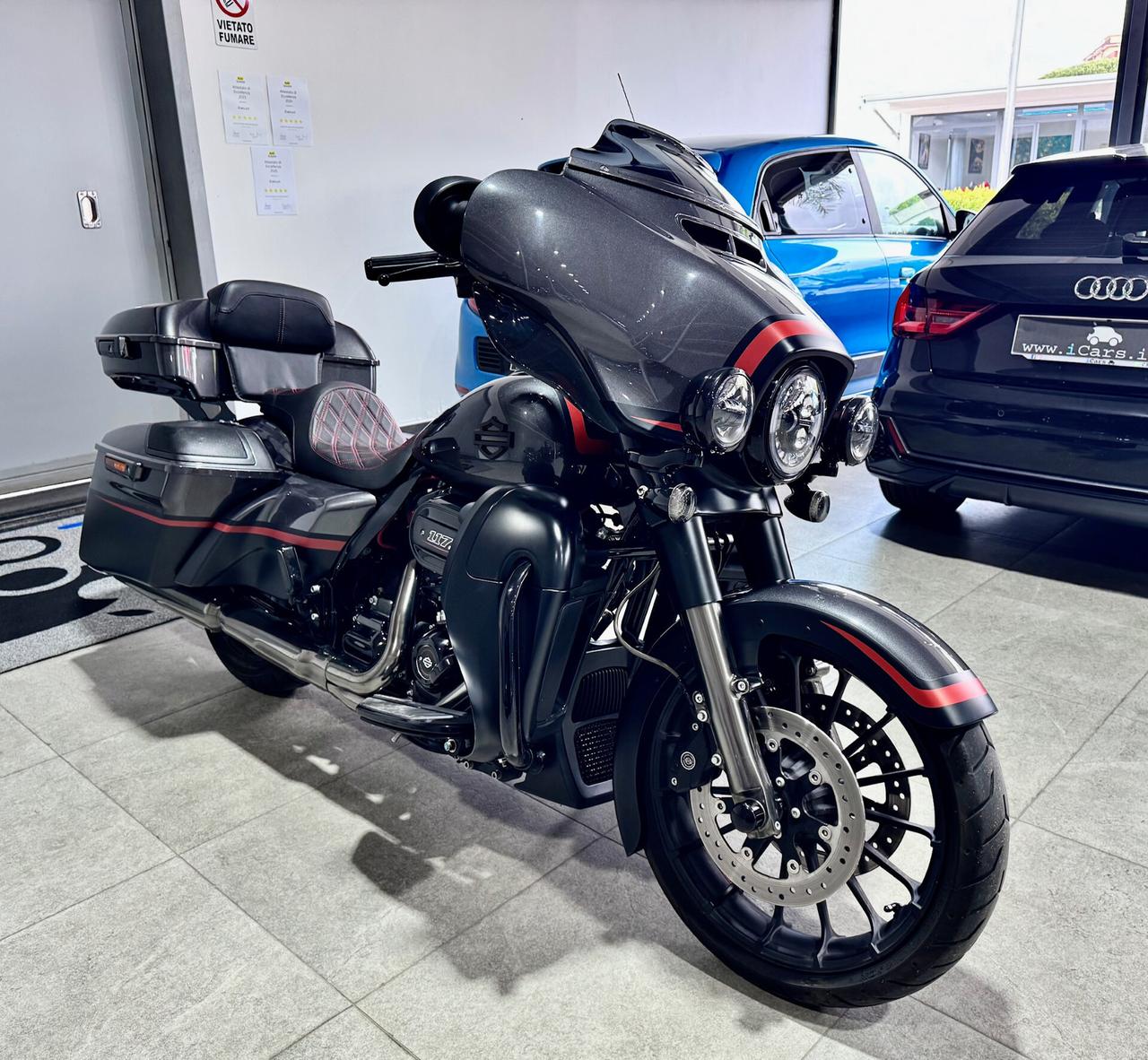 Harley-Davidson CVO Limited Ultra Glide 117 1923cc UNICA STRAFULL