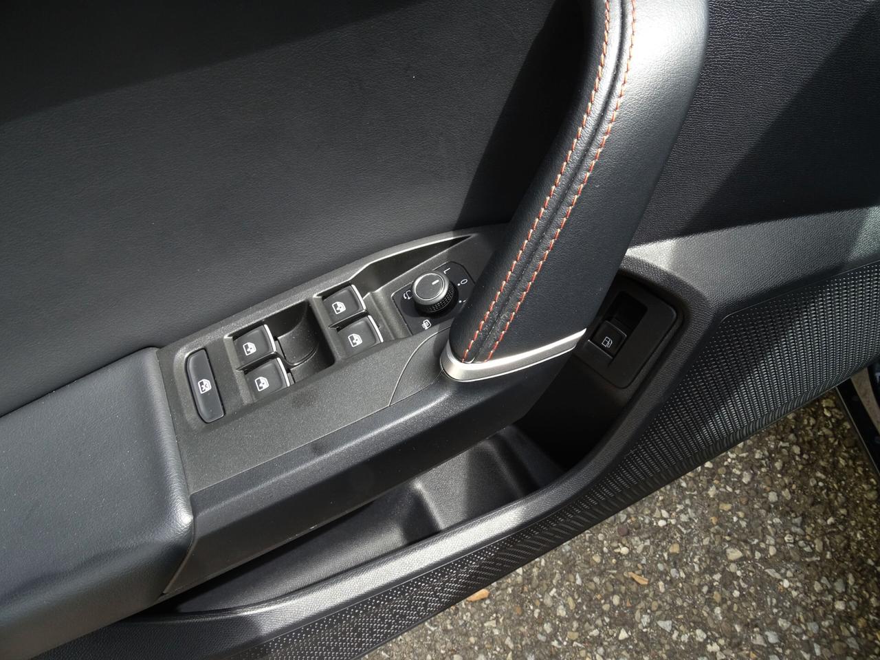 SEAT Leon 1.4 e-HYBRID 204 CV DSG FR PLUG IN *UNIPRO*