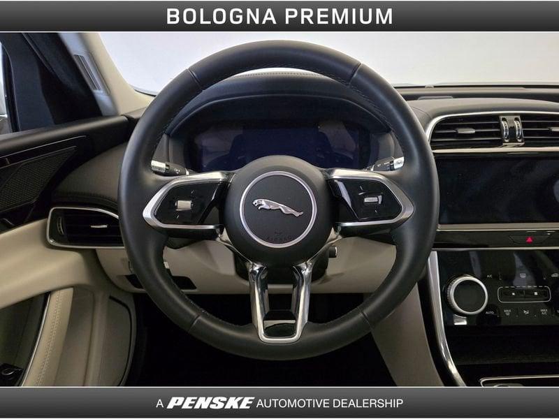Jaguar XE XE 2.0 D 180 CV aut. SE