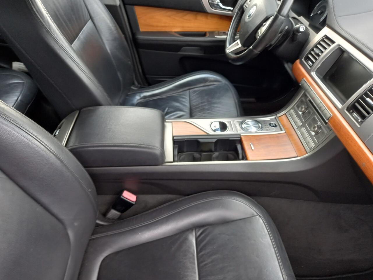 JAGUAR XF 3.0 D V6 Premium Luxury