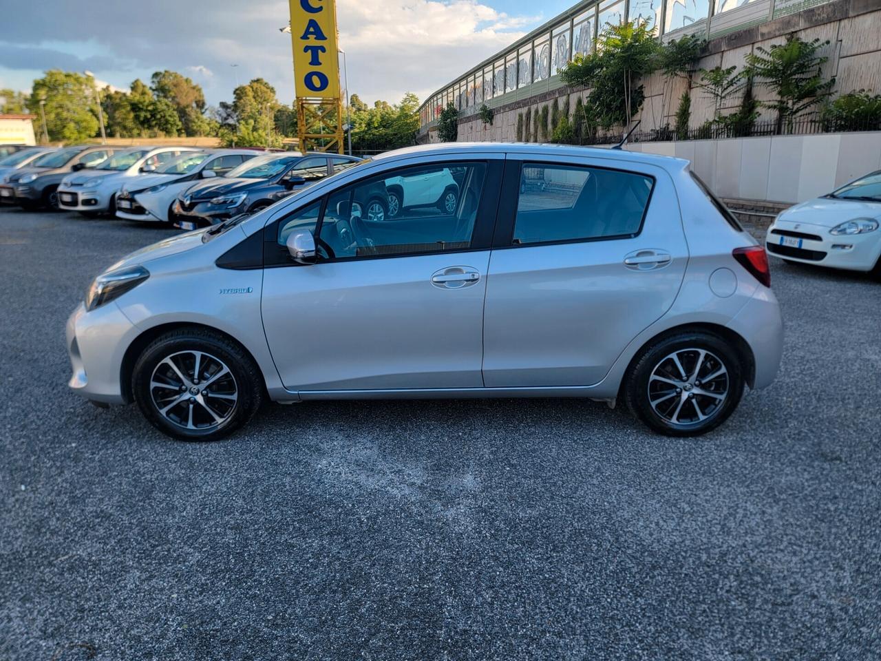 Toyota Yaris 1.5 Hybrid 5 porte GARANZIA NAVY