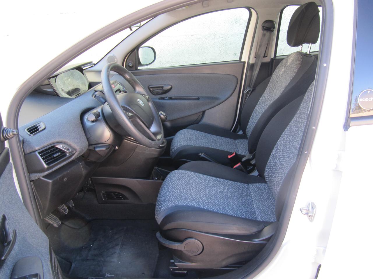 Lancia Ypsilon 1.0 FireFly 5 porte S&S Hybrid Maryne