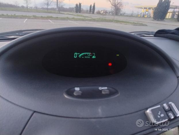 TOYOTA Yaris 1.4 tdi D-4D 5P diesel con GPL perf