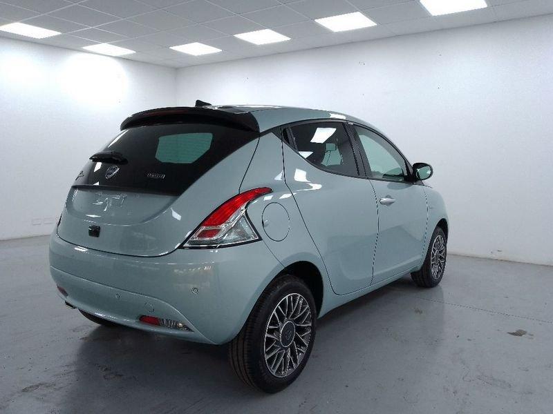 Lancia Ypsilon 1.0 firefly hybrid Gold s&s 70cv