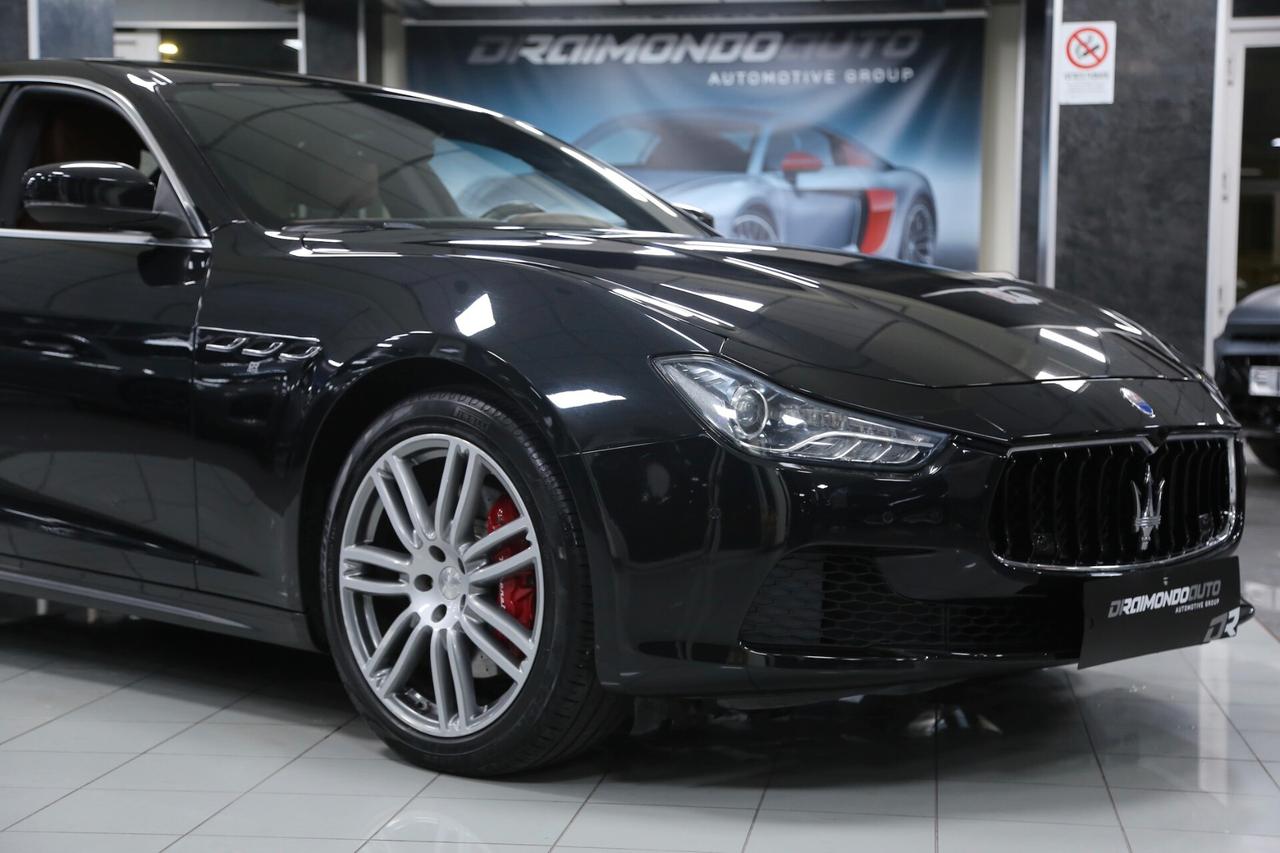Maserati Ghibili V6 250cv Diesel auto