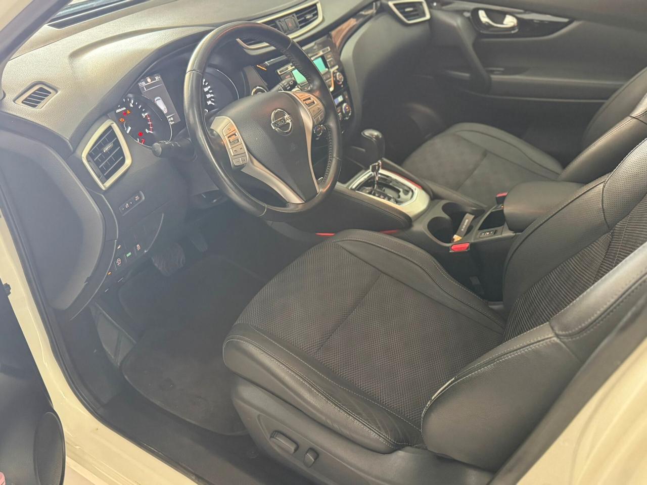 Nissan Qashqai 1.6 dCi X-Tronic 2WD Black Edition