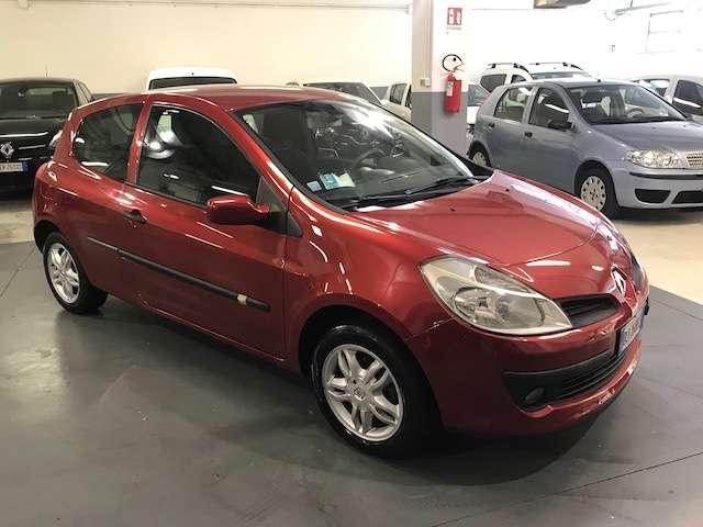 Renault Clio Clio III 2005 3p 1.2 16v Luxe