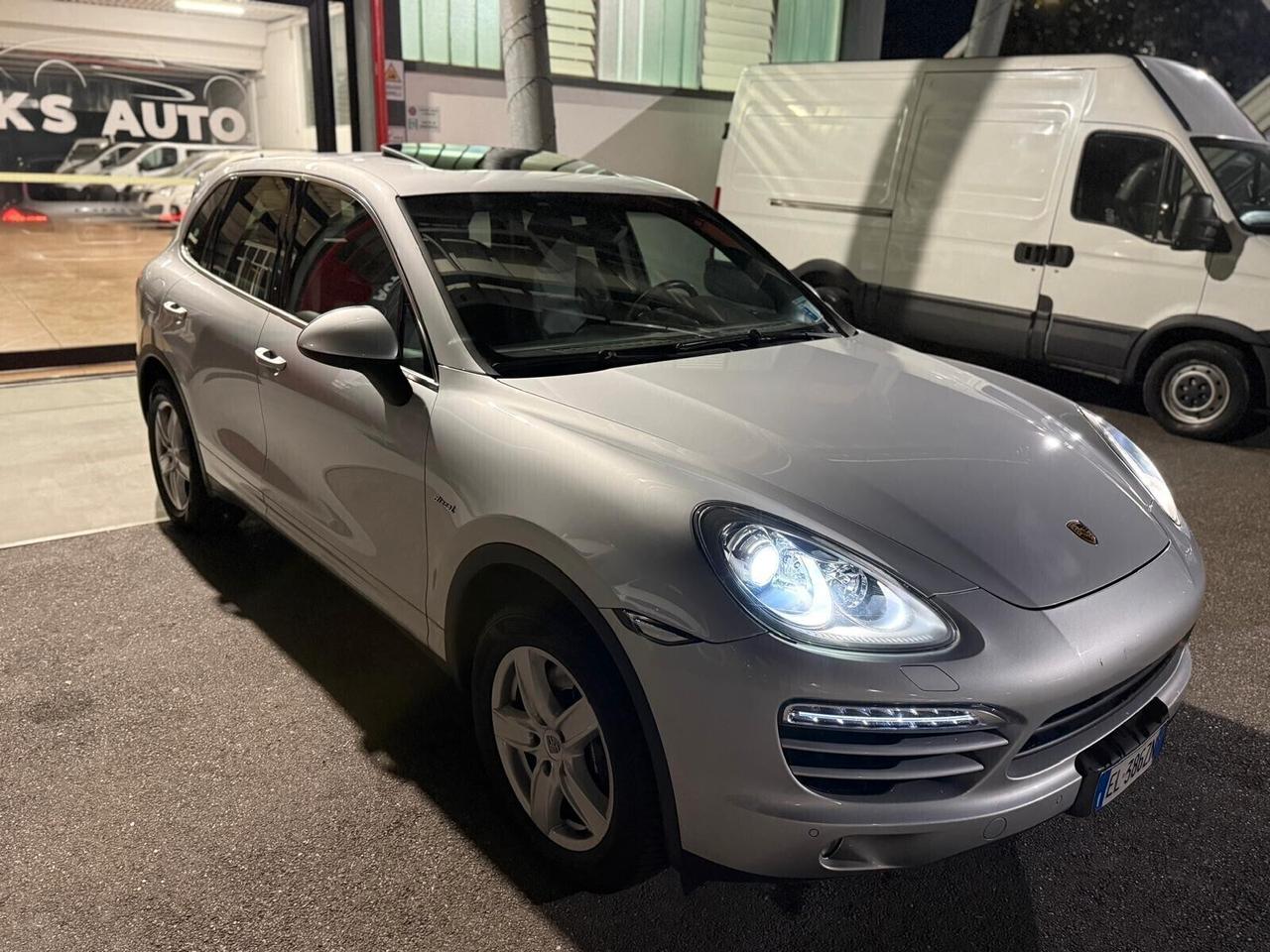 Porsche Cayenne 3.0 Diesel tiptronic 173000km