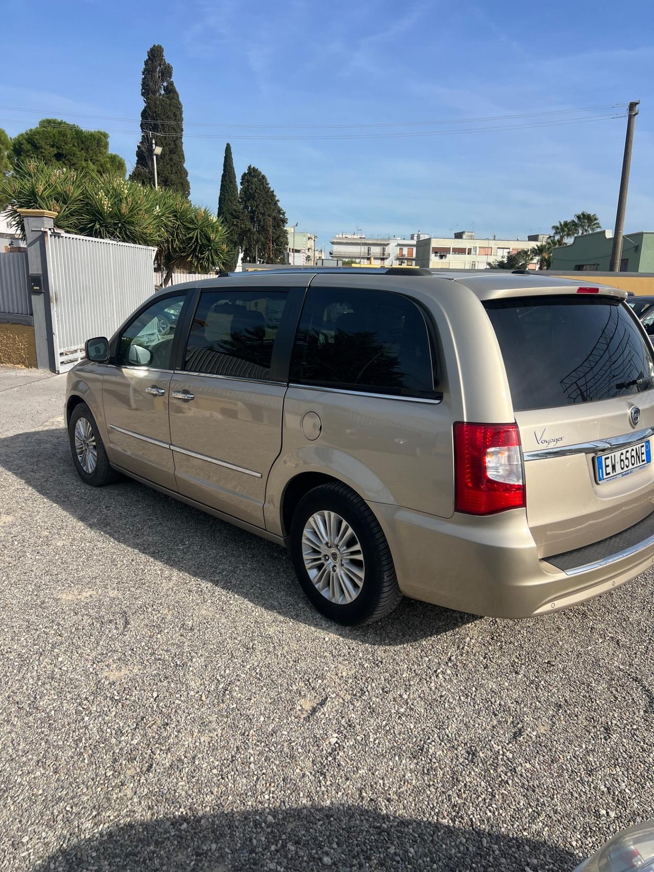 Lancia Voyager 2.8 Turbodiesel Platinum 177 CV