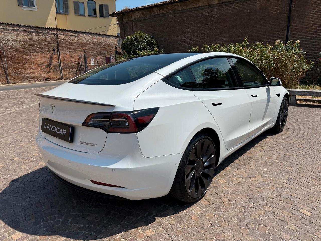 Tesla Model 3 Long Range Performance AWD
