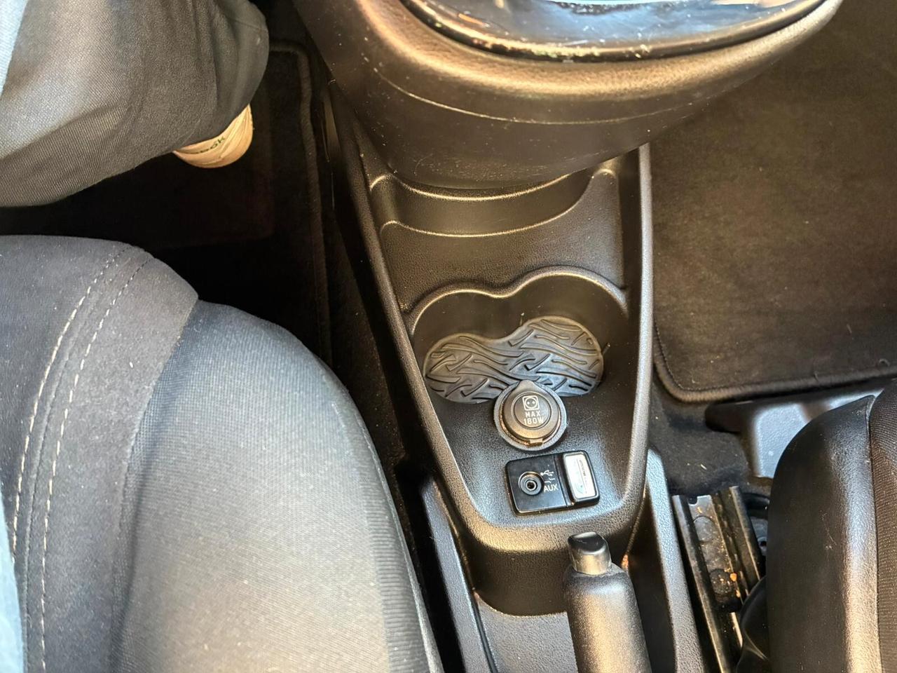 Lancia Ypsilon 1.3MJT 95CV 5p garantita-13