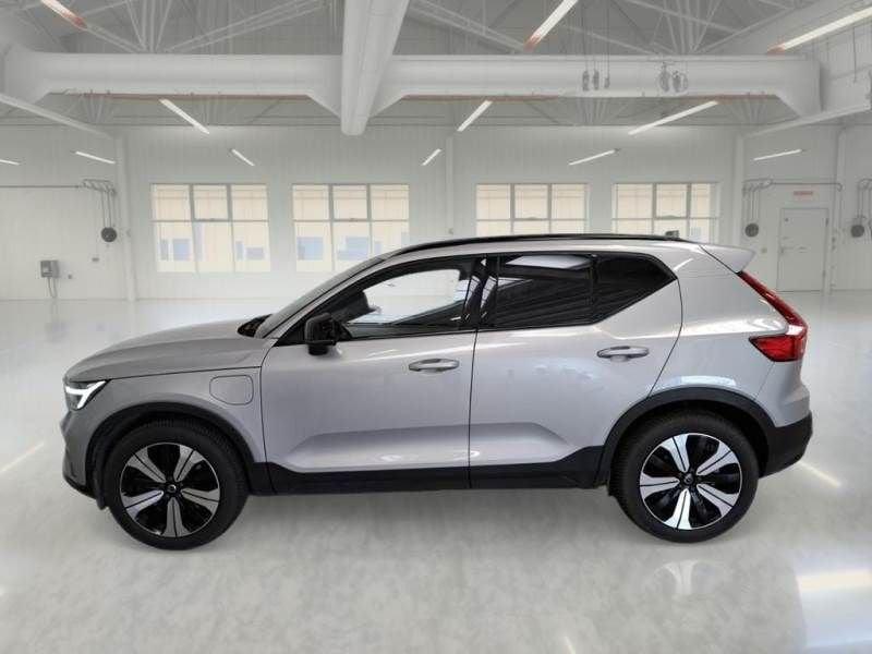 Volvo XC40 Recharge T5 180+82 CV Plug-In Hybrid Recharge Plus Dark