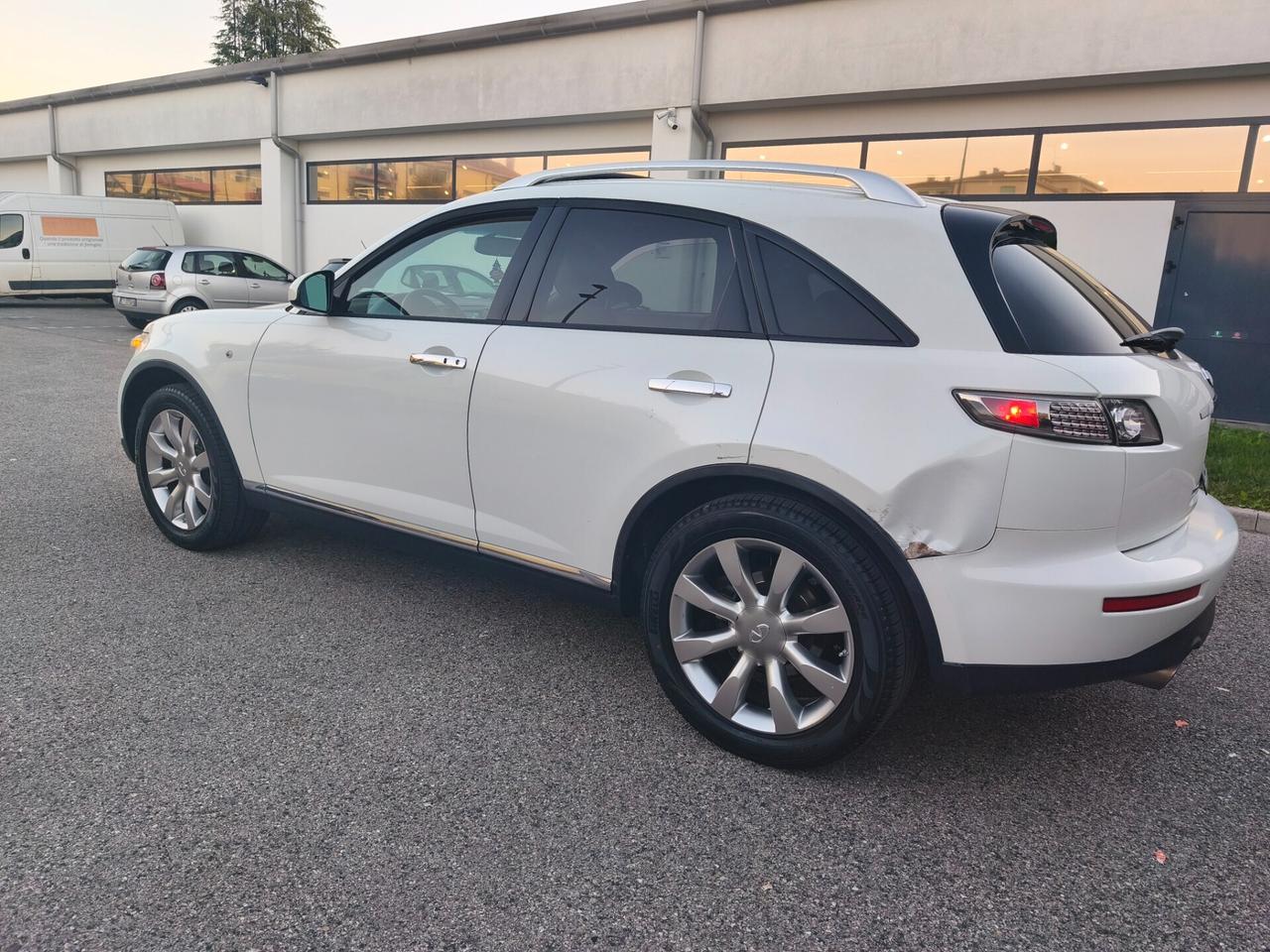 INFINITY FX35 V6 GARANZIA MOTORE NUOVO