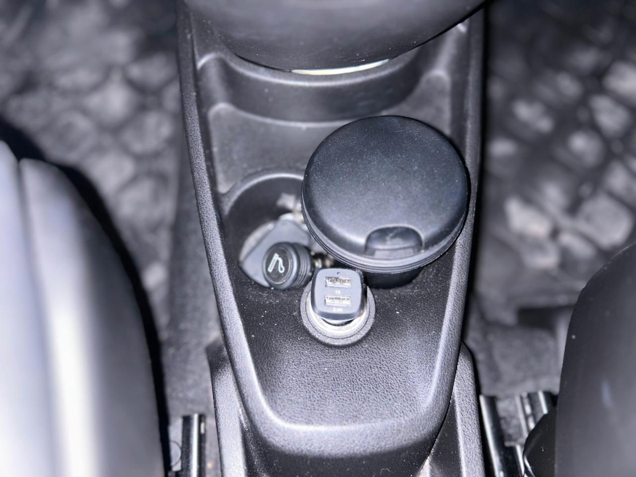 Lancia Ypsilon 0.9 TwinAir 85 CV 5 porte Metano Ecochic Elefantino