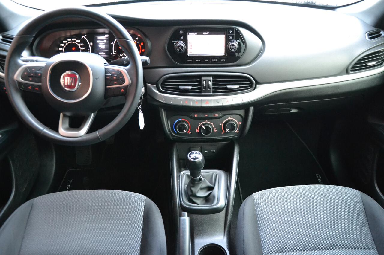 Fiat Tipo 1.3 MJT 95CV STREET NAVI+PDC+CRUISE+TEL+PACK BLACK