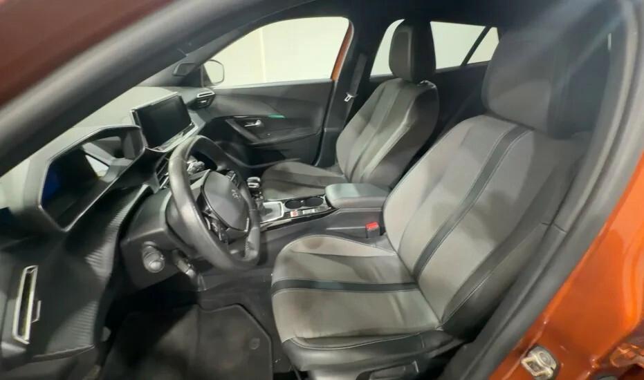 Peugeot 2008 PureTech 100 S&S Allure Arr.006