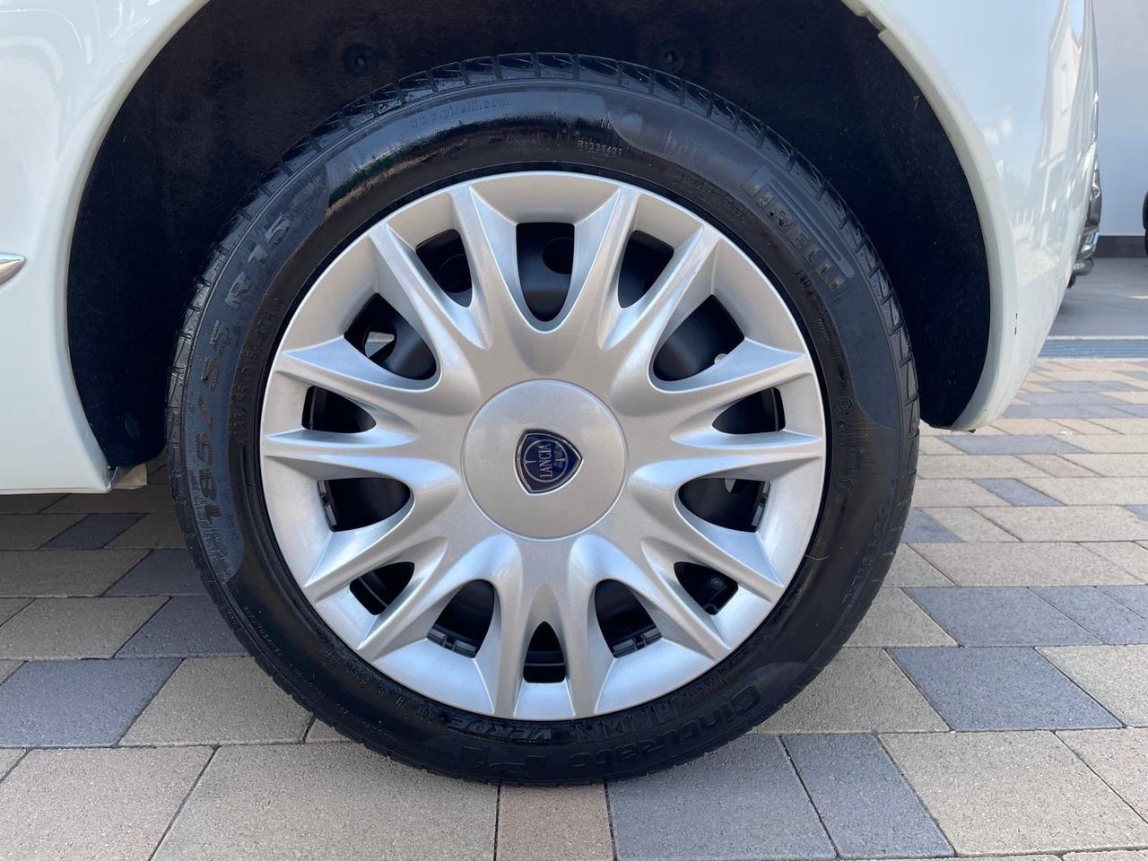Lancia Ypsilon 1.2 69 CV Platinum