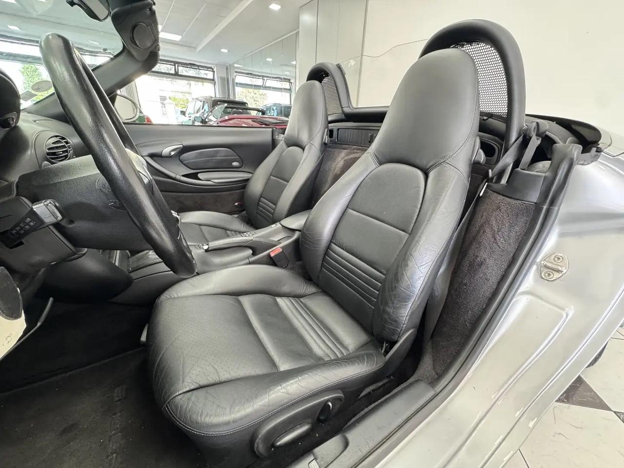 Porsche Boxster 2.7i 24V cat